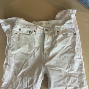 white levi’s jeans